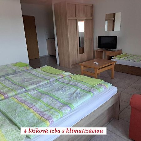 Europa Penzion Štúrovo Buitenkant foto